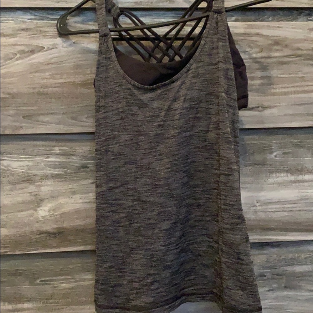 🍋🍋Lululemon tank with built in bra